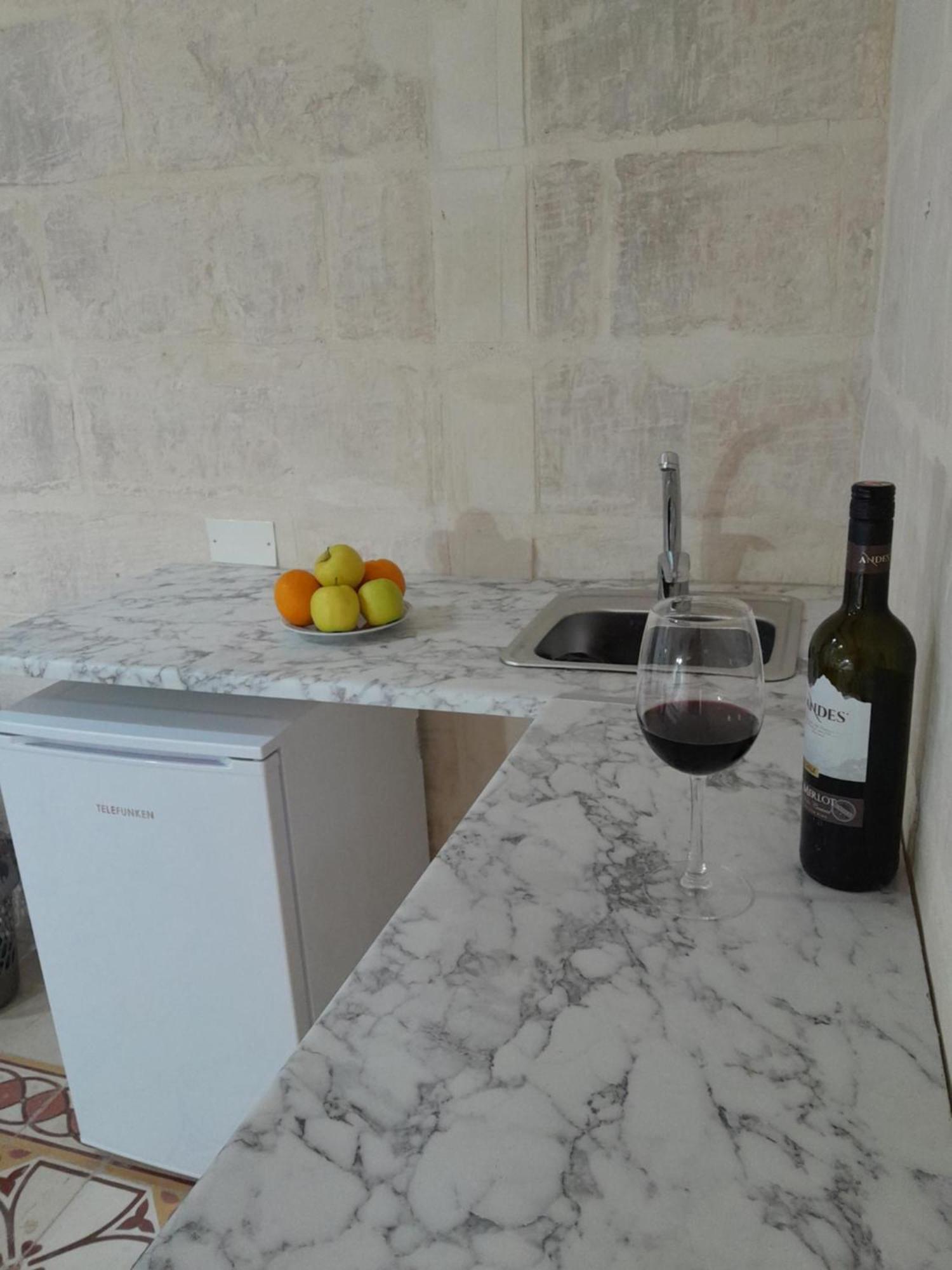 Limestone Suites 斯利马 外观 照片